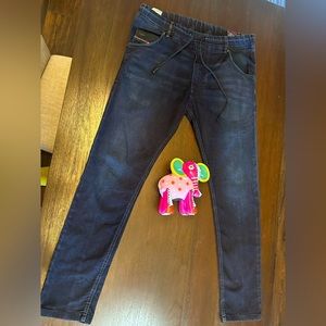 👖: Krooley cut Diesel joggers with drawstring. Used, but in great condition.